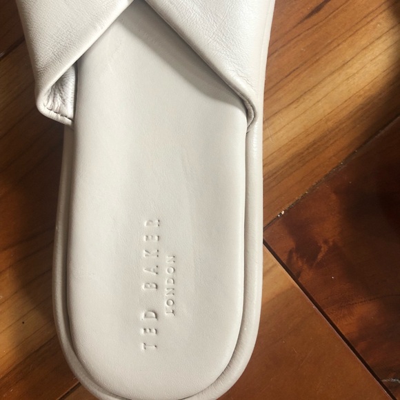 Never worn Ted Baker sandals - Picture 3 of 3